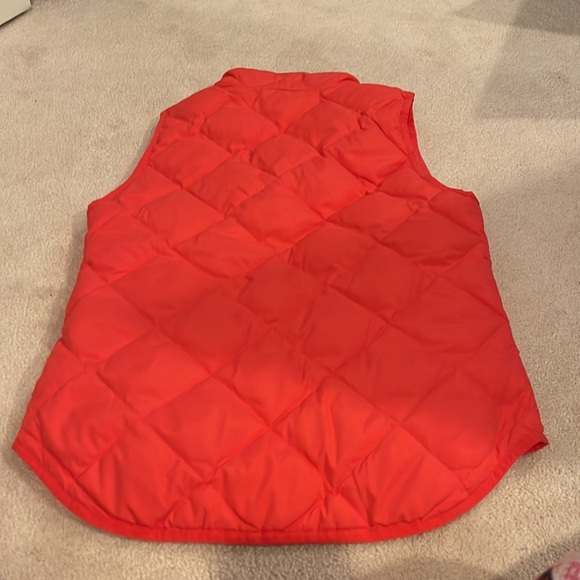 J crew Factory puffer vest coral size XS - Picture 4 of 4